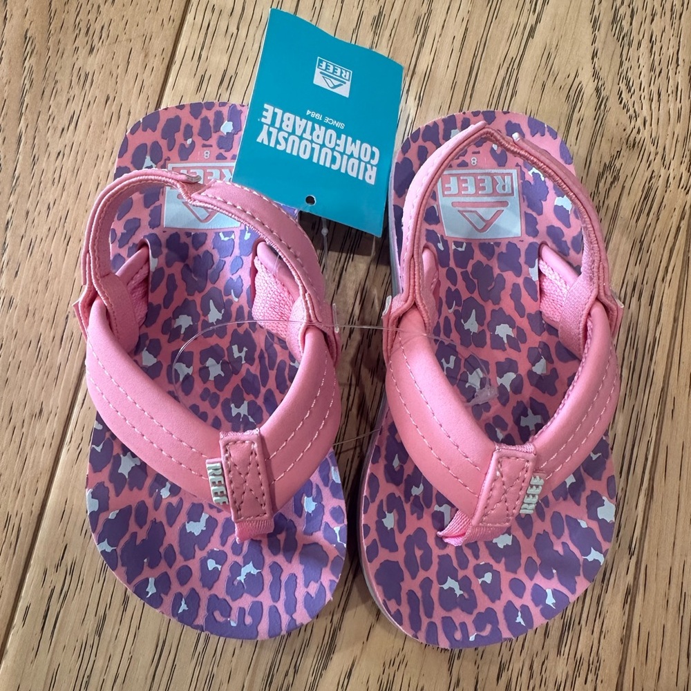 REEF- toddler girls sandals •NWT•8c
